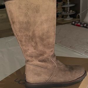 Waterproof Zippered Ugg Boots size 7